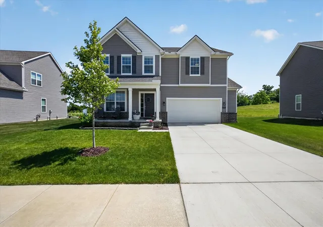 Homes for sale in Saline, MI | 2747 Salt Springs Dr, Saline, MI 48176 | MLS# 70543612