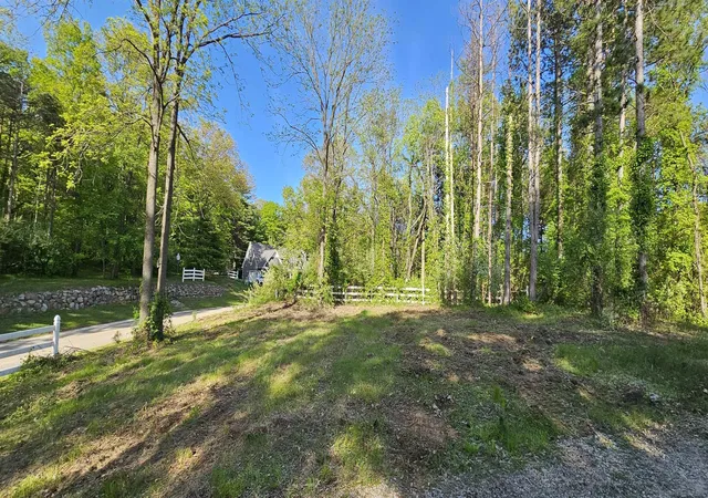 4th image of 750 E Harmony Hills Pkwy, Oxford, MI 48371 | MLS# 50203844
