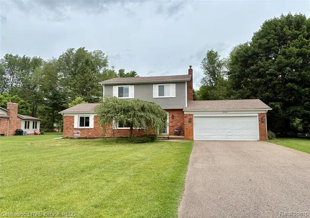 Photo 1 of Single family home for sale at 1209 Bay Ridge Dr, Highland, MI 48356 | MLS# 61003280 | Listing updated on 2026-07-07