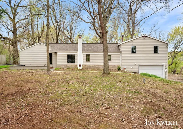 Photo 2 of Sale Pending at 2687 Dunnigan Ave, Grand Rapids, MI 49525 | MLS# 70537598 | Listing updated on 2026-06-15