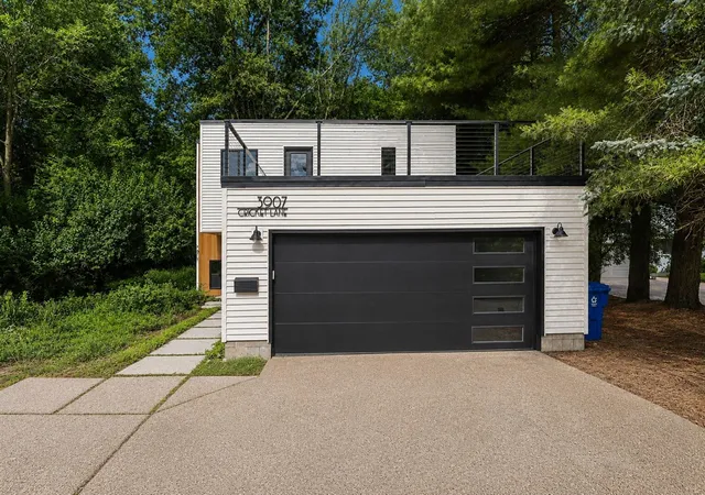 2nd image of 3907 Cricket Ln, Kalamazoo, MI 49008 | MLS# 70539620