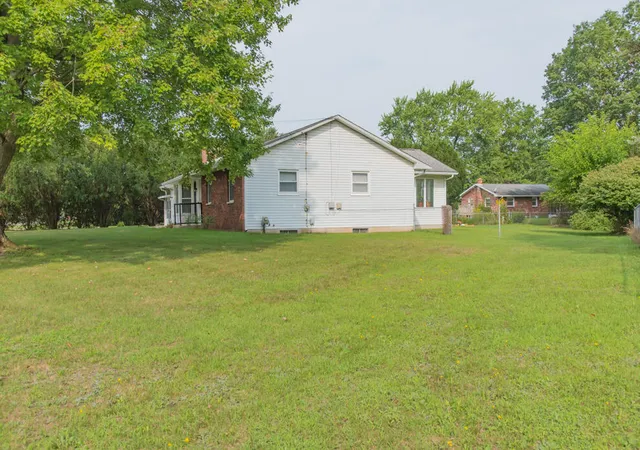 Photo 3 of Sale Pending at 3093 Thayer Ave, Kalamazoo, MI 49004 | MLS# 70554103 | Listing updated on 2026-08-24