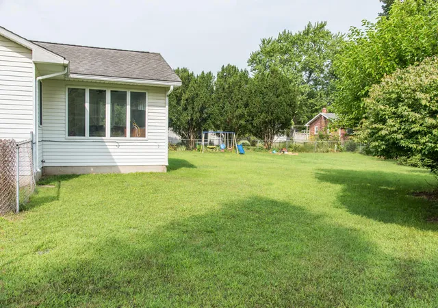 Photo 3 of Sale Pending at 3093 Thayer Ave, Kalamazoo, MI 49004 | MLS# 70554103 | Listing updated on 2026-08-24