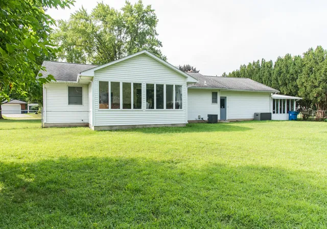 Photo 4 of Sale Pending at 3093 Thayer Ave, Kalamazoo, MI 49004 | MLS# 70554103 | Listing updated on 2026-08-24