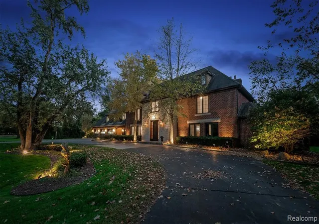 Photo 1 of Mansion for sale at 25325 Devon Ln, Franklin, MI 48025 | MLS# 60984045 | Listing updated on 2026-07-07