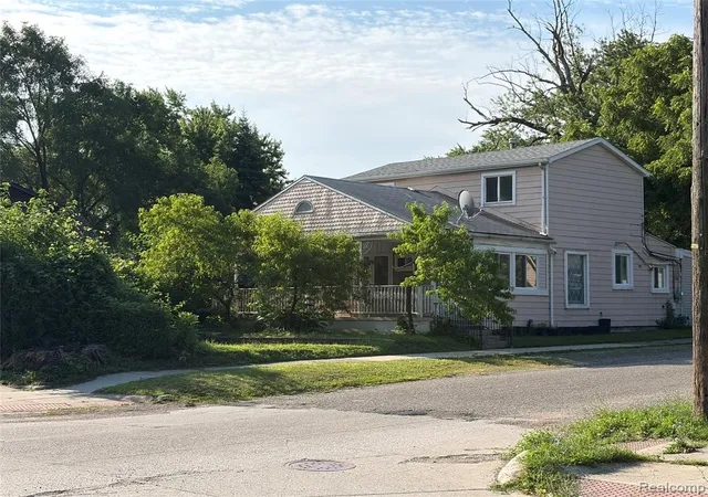 Homes for sale in Warren, MI | 7004 Orchard Ave, Warren, MI 48091 | MLS# 60992868