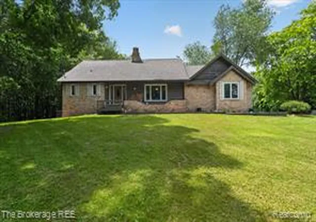Homes for sale in Clio, MI | 13269 N Genesee Rd, Clio, MI 48420 | MLS# 61009502