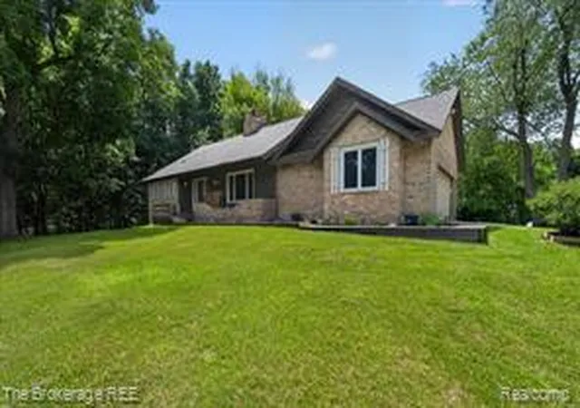 Homes for sale in Clio, MI | 13269 N Genesee Rd, Clio, MI 48420 | MLS# 61009502