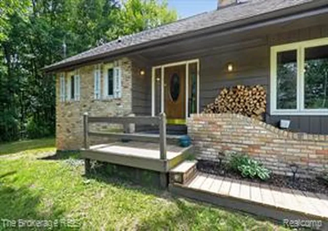 Homes for sale in Clio, MI | 13269 N Genesee Rd, Clio, MI 48420 | MLS# 61009502