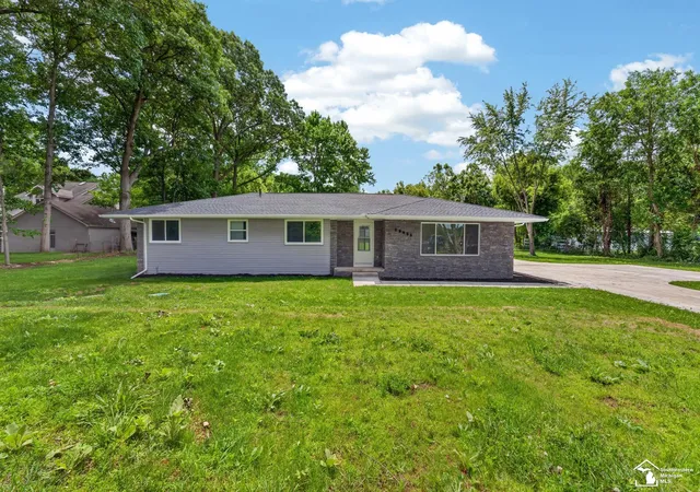 2nd image of 29055 Bredow Ave, Romulus, MI 48174 | MLS# 50211290