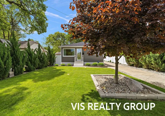 Photo 3 of Sale Pending at 1508 Cedar St, Grand Rapids, MI 49503 | MLS# 70534980 | Listing updated on 2026-06-19