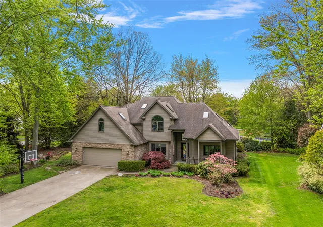 3rd image of 2110 Wooded Wy, Stevensville, MI 49127 | MLS# 70536085