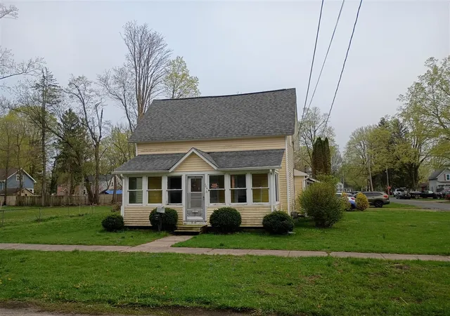 1st image of 109 E Cass St, Bangor, MI 49013 | MLS# 70525769