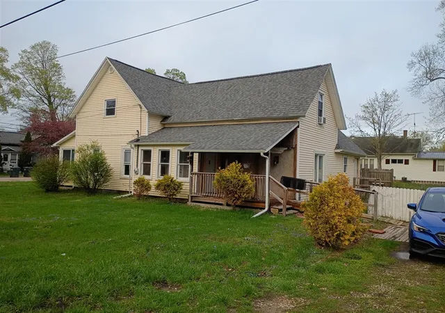 3rd image of 109 E Cass St, Bangor, MI 49013 | MLS# 70525769