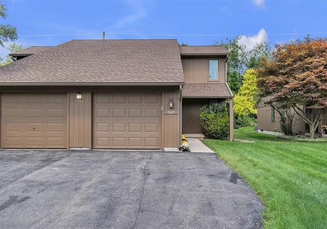 Photo 3 of Condo for sale at 547 Park Pl, Saline, MI 48176 | MLS# 70553644 | Listing updated on 2026-09-09