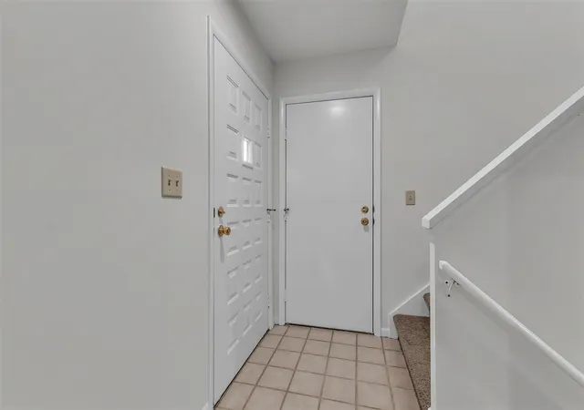 Listing Photo 5 - Condo for sale in building located at 547 Park Pl, Saline, MI 48176