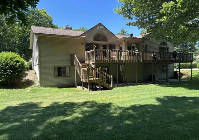 4th image of 19000 Walden Dr, Spring Lake, MI 49456 | MLS# 50216556