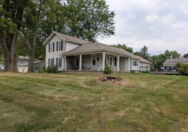 2nd image of 2069 Packard Hwy, Charlotte, MI 48813 | MLS# 50217532