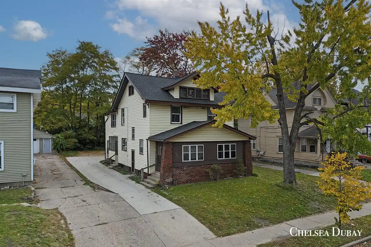 Photo 1 of Multi family home for sale at 842 Eastern Ave, Grand Rapids, MI 49507 | MLS# 70567051 | Listing updated on 2026-10-29