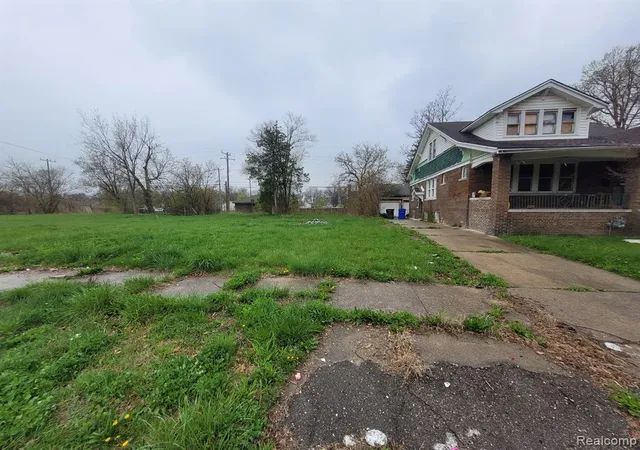 Photo 2 of Land for sale at 3967 Beaconsfield St, Detroit, MI 48224 | MLS# 60210073 | Listing updated on 2026-06-25