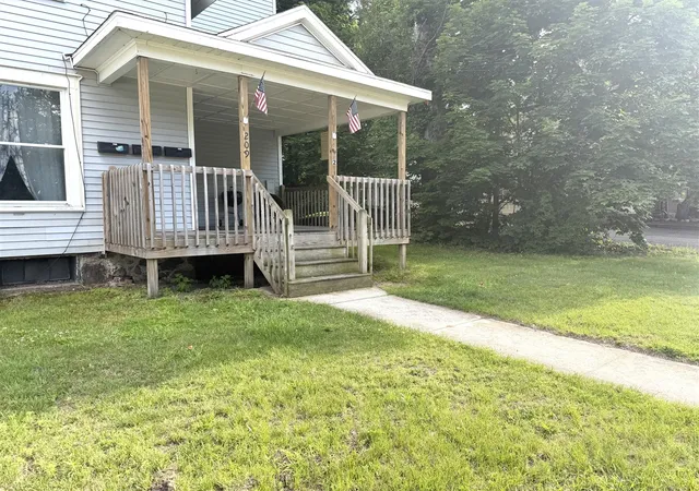 Homes for sale in Greenville, MI | 209 E Washington St, Greenville, MI 48838 | MLS# 70542065