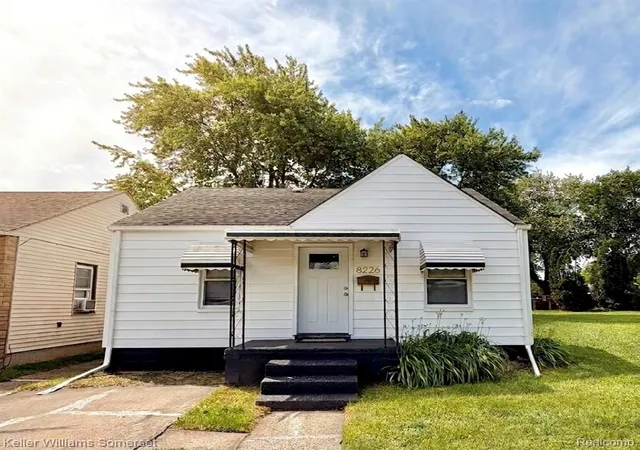 1st image of 8226 Prospect Ave, Warren, MI 48089 | MLS# 61004004