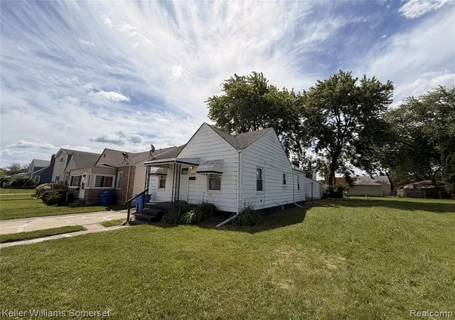 2nd image of 8226 Prospect Ave, Warren, MI 48089 | MLS# 61004004