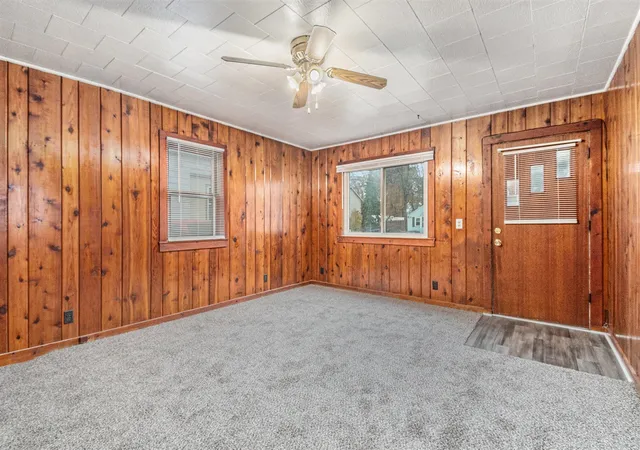 Homes for sale in Grand Rapids, MI | 219 Wilbur St, Grand Rapids, MI 49548 | MLS# 70506549