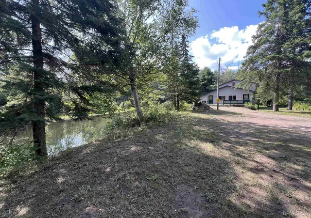 60th image of 208 Riverside Rd, Marquette, MI 49855 | MLS# 50219113