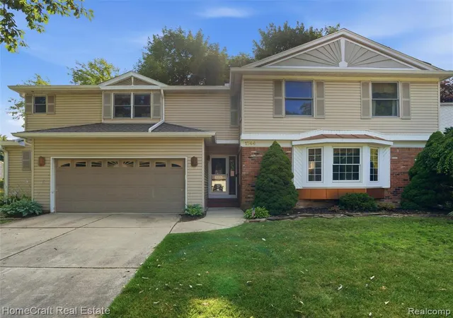 2nd image of 1744 Walnut Ridge Cir, Canton, MI 48187 3725 | MLS# 61008462