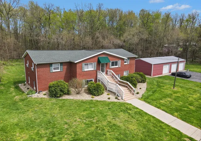Homes for sale in Vicksburg, MI | 10477 S Sprinkle Rd, Vicksburg, MI 49097 | MLS# 70527905