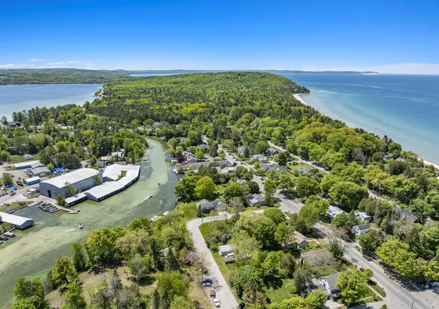 Homes for sale in Leland, MI | 203 S Main St, Leland, MI 49654 | MLS# 80069364