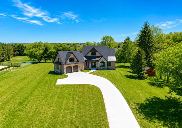 3rd image of 69166 Slating Ln, Bruce Twp, MI 48065 | MLS# 70512794