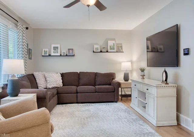 Photo 4 of Single family home for sale at 1210 Krust Dr, Owosso, MI 48867 | MLS# 50219943 | Listing updated on 2026-08-30