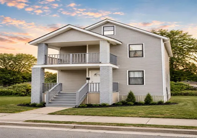 Homes for sale in Hamtramck, MI | 13500 Fenelon St, Hamtramck, MI 48212 | MLS# 61005050