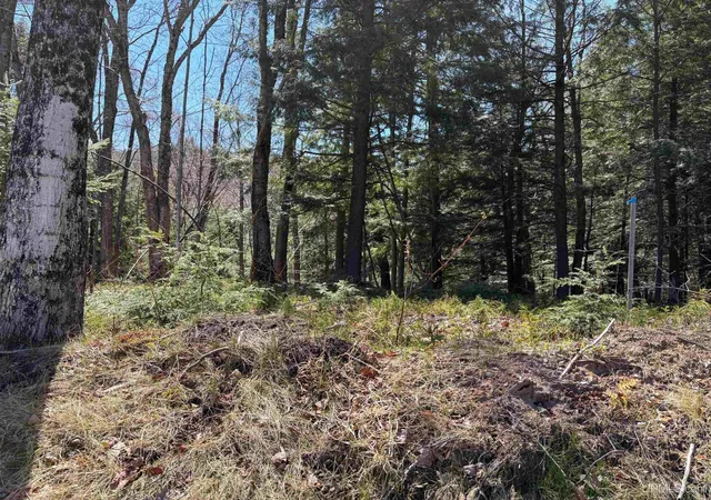 2nd image of 3104 Hemlock Dr, Marquette, MI 49855 | MLS# 50203158