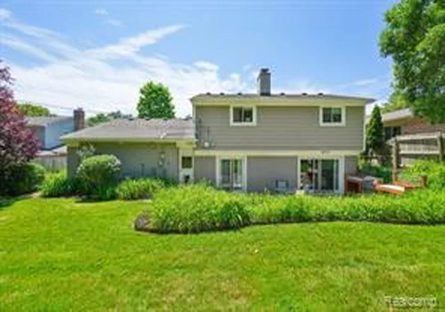 Homes for sale in Birmingham, MI | 1424 Fairway Dr, Birmingham, MI 48009 | MLS# 61008865