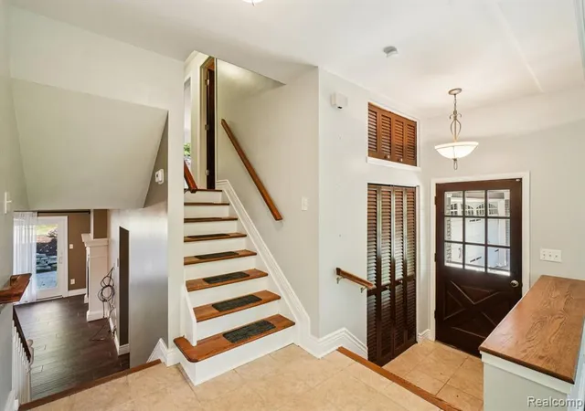 Photo 4 of Single family home for sale at 1424 Fairway Dr, Birmingham, MI 48009 | MLS# 61008865 | Listing updated on 2026-08-11