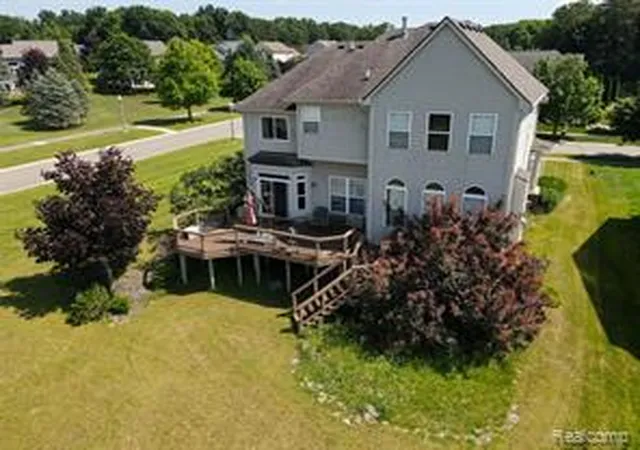 Homes for sale in Oxford, MI | 770 Island Lake Dr, Oxford, MI 48371 | MLS# 61007740
