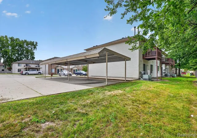 30th image of 30336 Wedgewood Cir, Roseville, MI 48066 7705 | MLS# 61022954