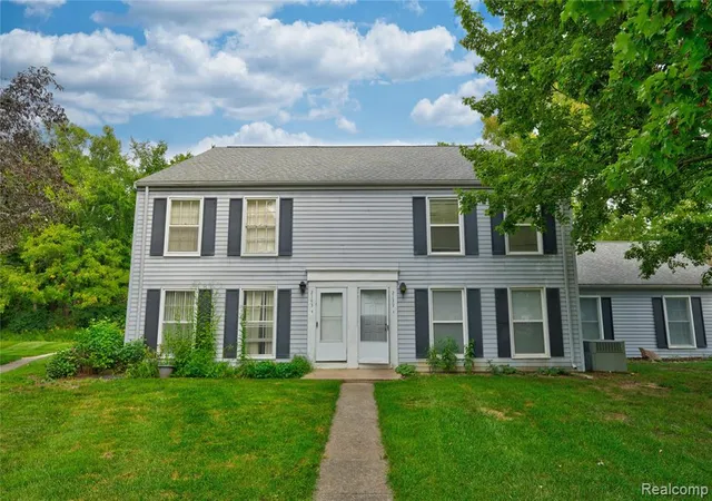 Photo 2 of Sale Pending at 2143 Painted Post Dr, Flushing, MI 48433 2579 | MLS# 61025029 | Listing updated on 2026-09-16