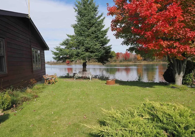 Homes for sale in Sault Sainte Marie, MI | 2039 S Riverside Dr, Sault Sainte Marie, MI 49783 | MLS# 50191173