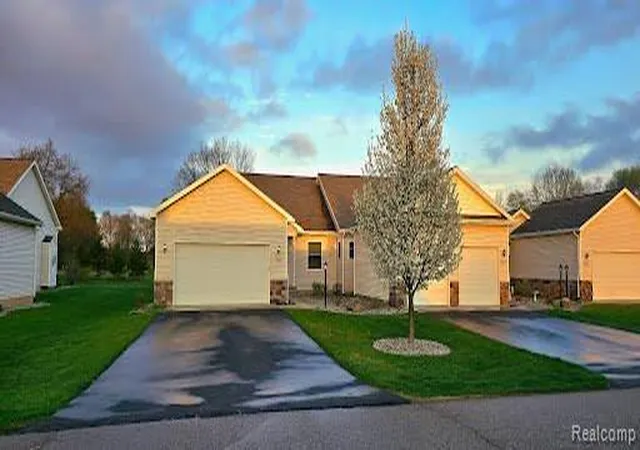 Homes for sale in Stockbridge, MI | 4013 Eastbridge Circle Rd, Stockbridge, MI 49285 | MLS# 60985676