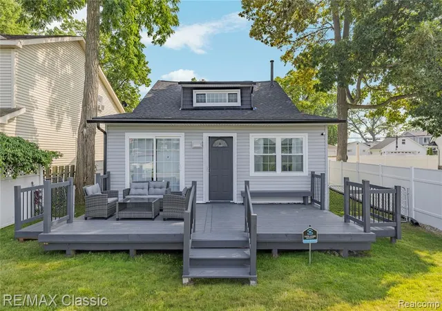 Photo 1 of Single family home for sale at 8665 Cooley Lake Rd, Commerce Twp, MI 48382 4725 | MLS# 61025667 | Listing updated on 2026-09-01