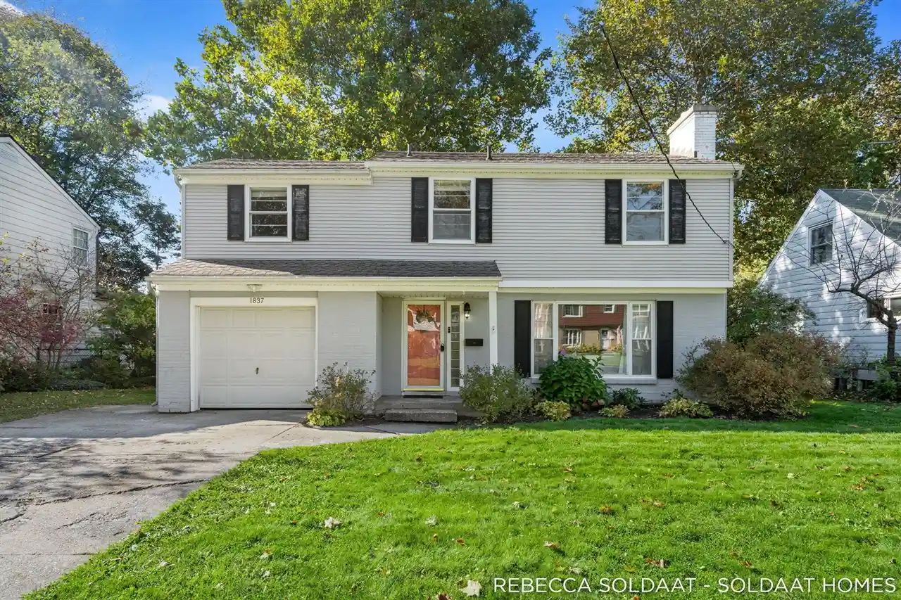 Photo 1 of Single family home for sale at 1837 Chamberlain Ave, Grand Rapids, MI 49506 | MLS# 70566380 | Listing updated on 2026-10-24