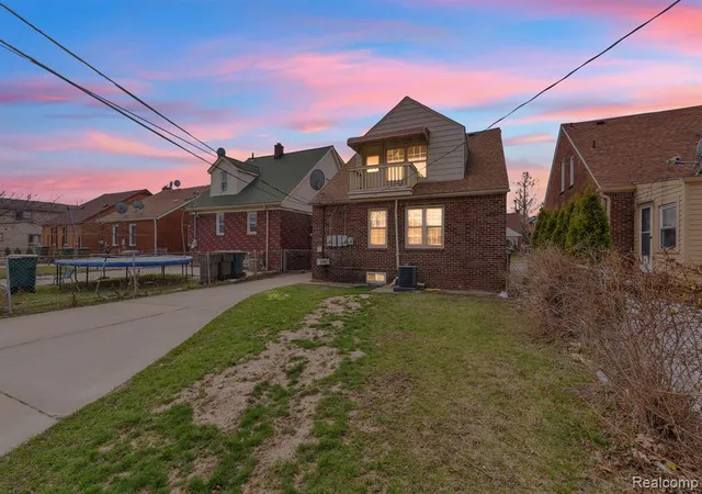 Photo 37 of Sale Pending at 6120 Middlesex St, Dearborn, MI 48126 | MLS# 60980199 | Listing updated on 2026-04-17