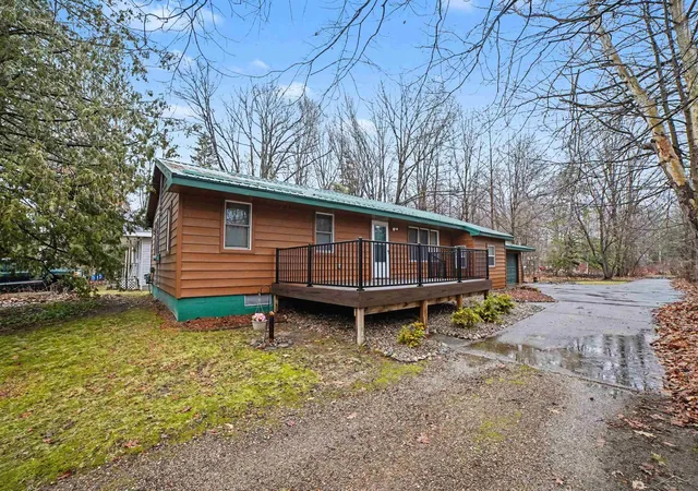 2nd image of 441 Hillcrest Dr, Lake, MI 48632 | MLS# 50203238