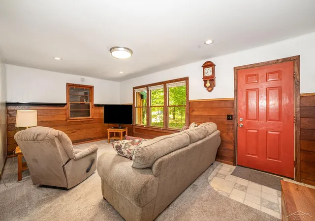 5th image of 441 Hillcrest Dr, Lake, MI 48632 | MLS# 50203238