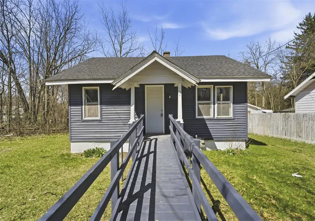 Homes for sale in Battle Creek, MI | 104 W Roosevelt Ave, Battle Creek, MI 49037 | MLS# 70528171