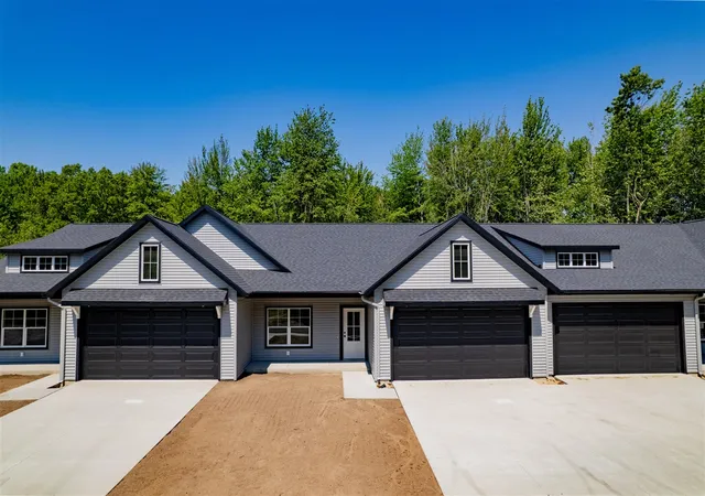 4th image of 17426 Ridge Ave, Spring Lake, MI 49456 | MLS# 70545353
